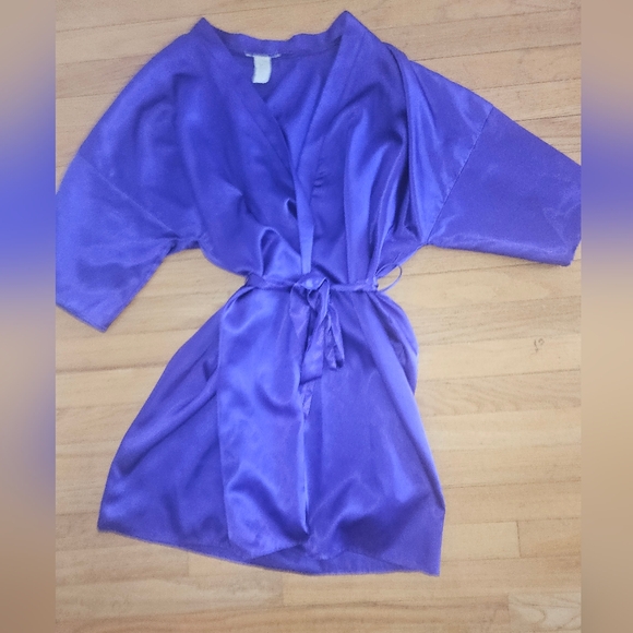 Purple Satin Robe - Picture 1 of 10
